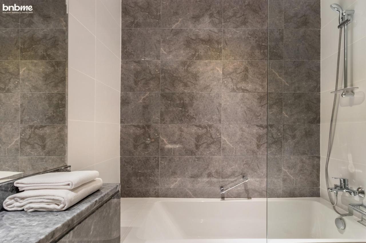 Bnbmehomes - Luxury 2B Apt - Al Habtoor - Amna Tower - 5044 Dubai Buitenkant foto