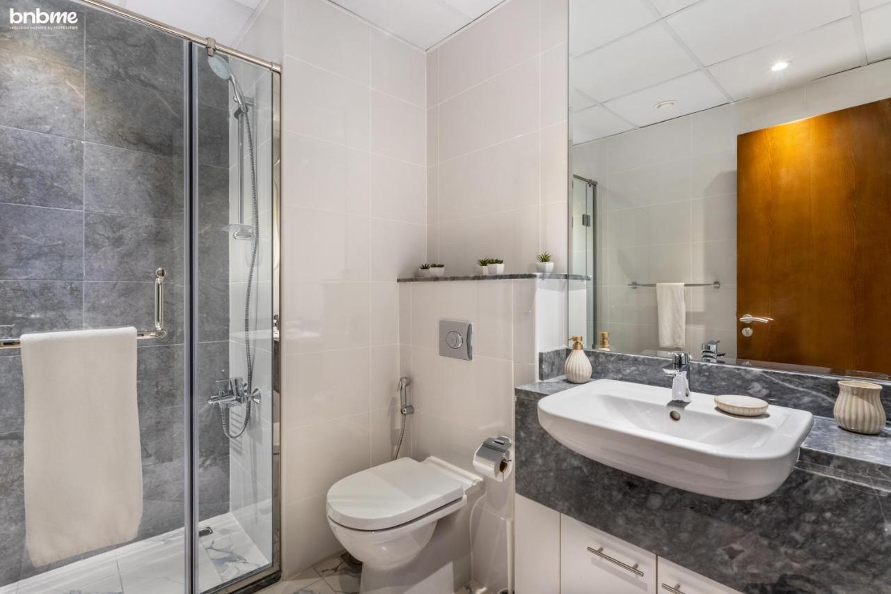 Bnbmehomes - Luxury 2B Apt - Al Habtoor - Amna Tower - 5044 Dubai Buitenkant foto